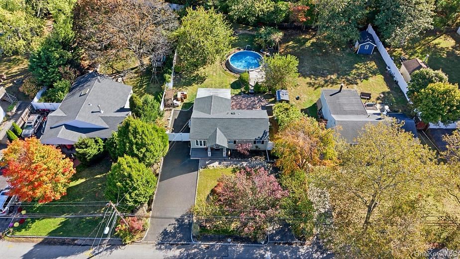 1537 N Thompson Drive