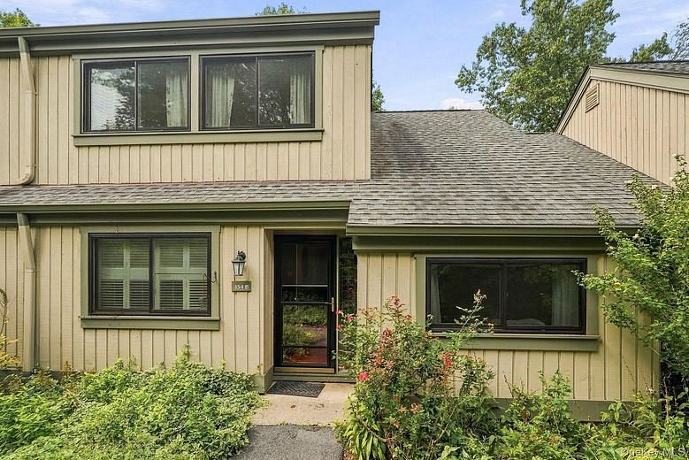 154 Heritage Hills #B