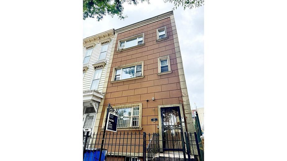 154 Sumpter Street #3FAM