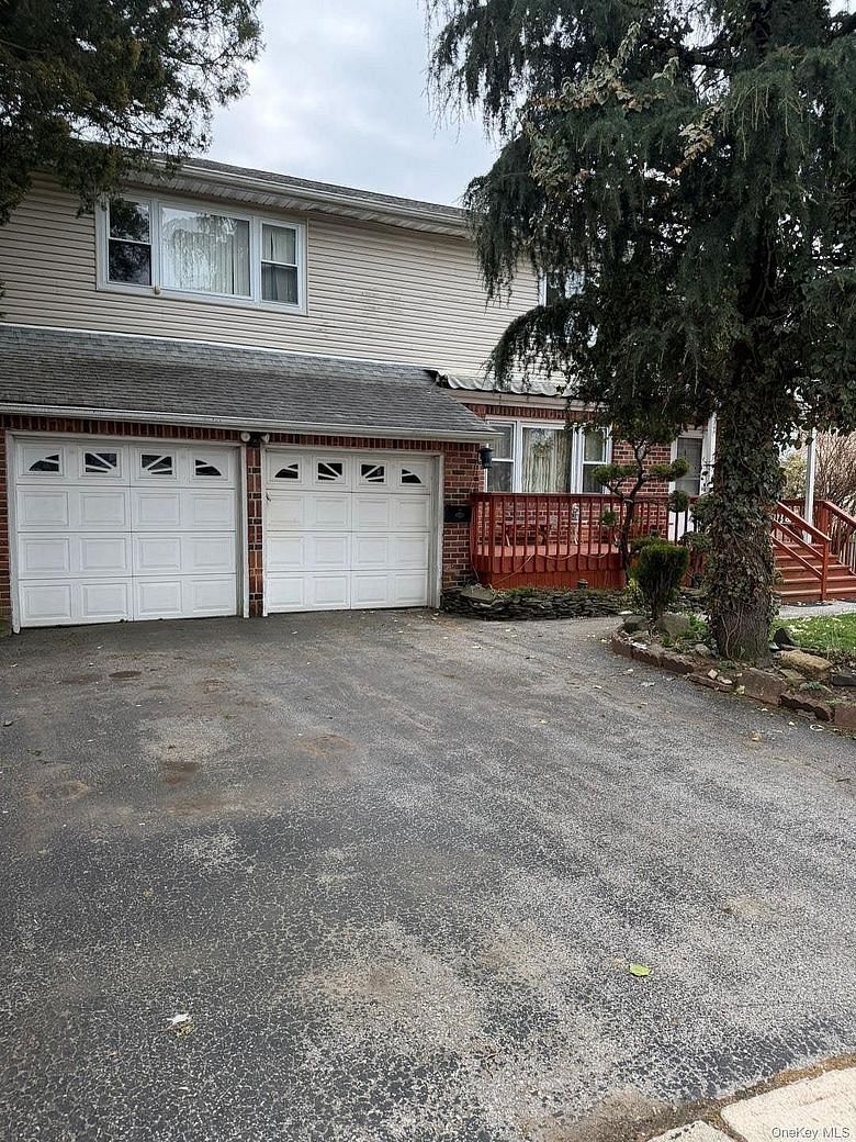 1543 Sweetman Avenue