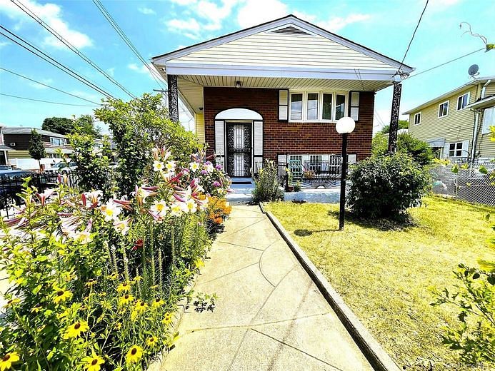 155-76 115th Road