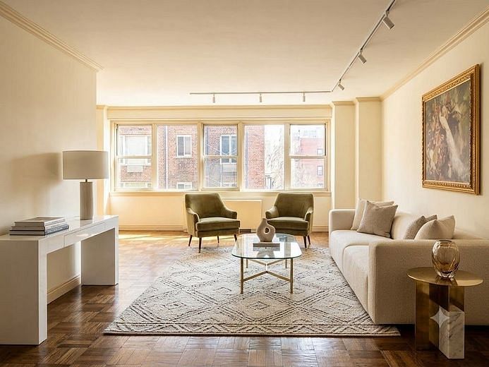 155 East 34th Street #10S
