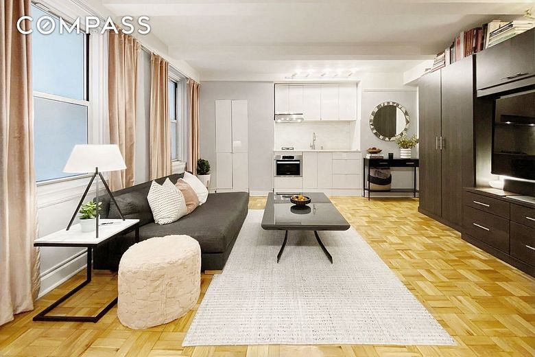 155 East 49th Street #1E