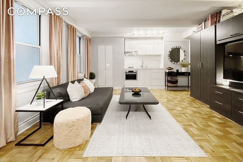 155 East 49th Street #1E