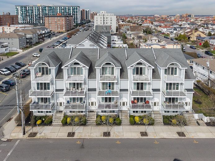 155 Monroe Boulevard #155