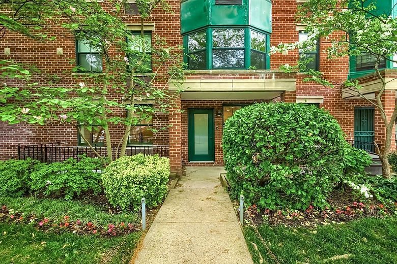 155 Terrace Place #1J