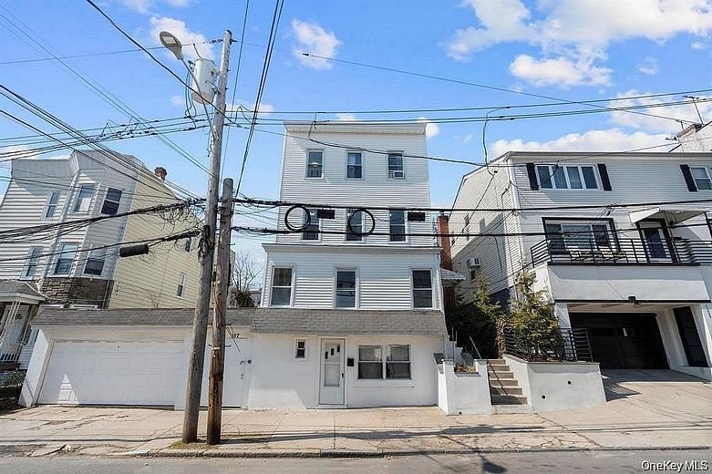 155 Voss Avenue
