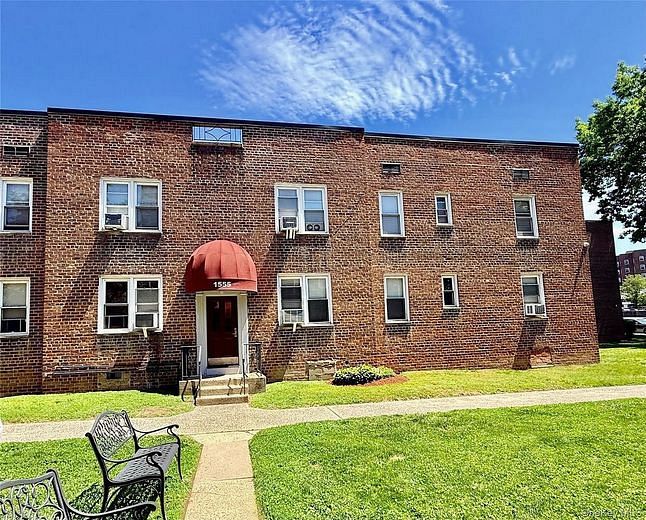 1555 Central Park Avenue #H2