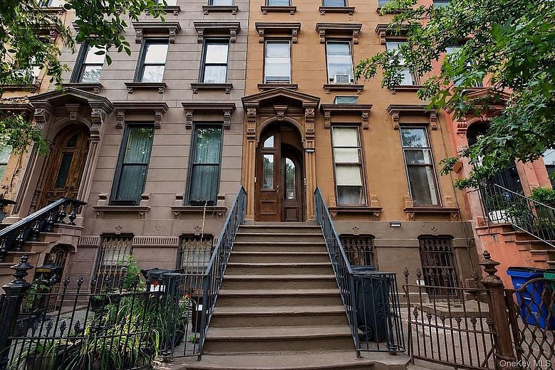 156 Monroe Street