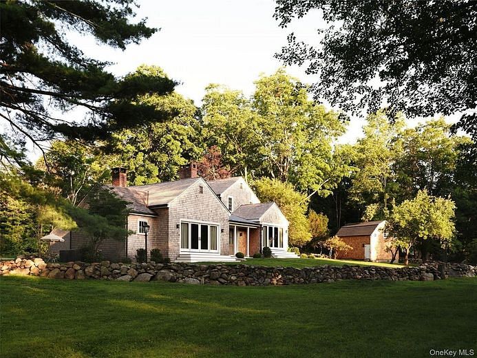 156 Old Stone Hill Road