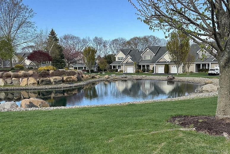 156 Stoneleigh Drive