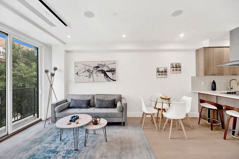 156 Tompkins Avenue #2