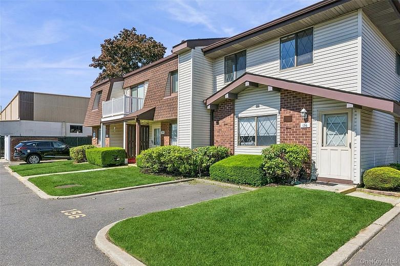 156 W Cambridge Drive E #156