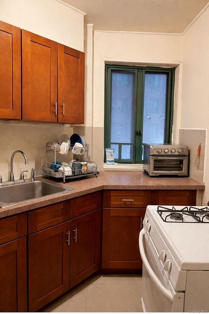 1566 Unionport Road #1C