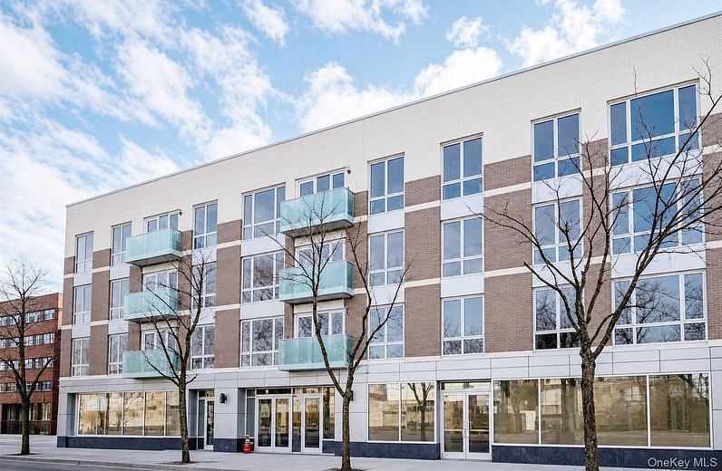 15815 Union Turnpike #402N