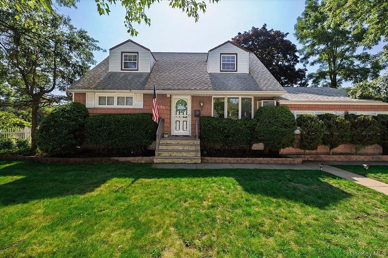 1582 Bellmore Road