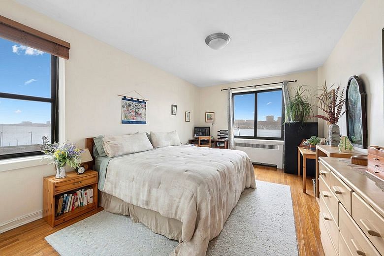 159-00 Riverside DRIVE WEST #3L