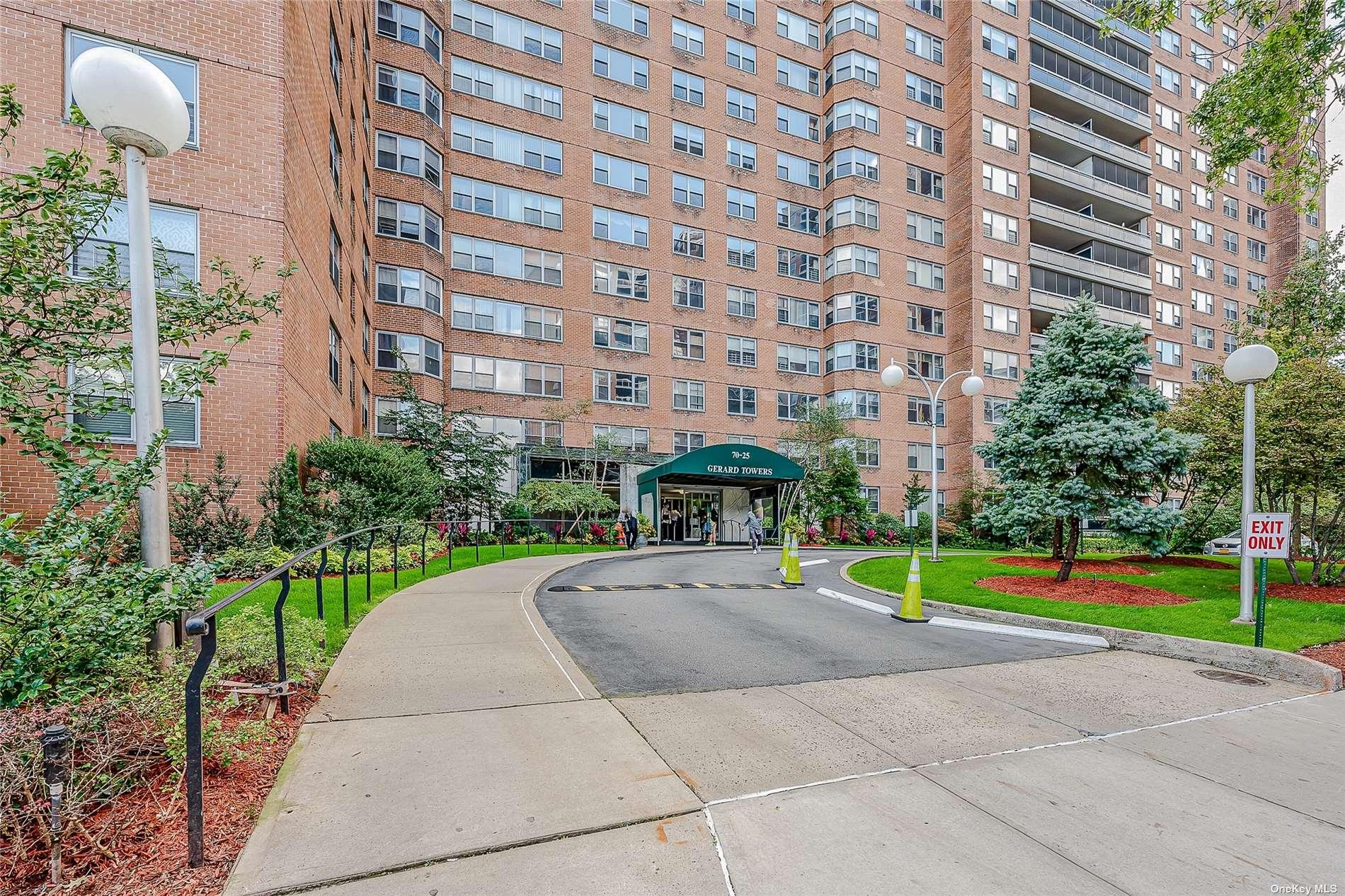 70-25 Yellowstone Boulevard #19B in Queens, Forest Hills, NY 11375