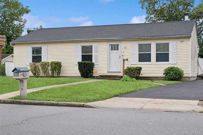 16 Arlington Avenue