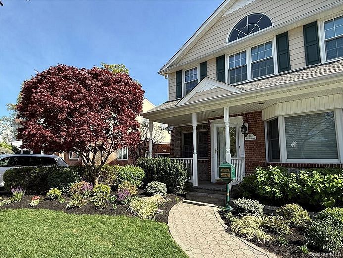 16 Ashland Avenue