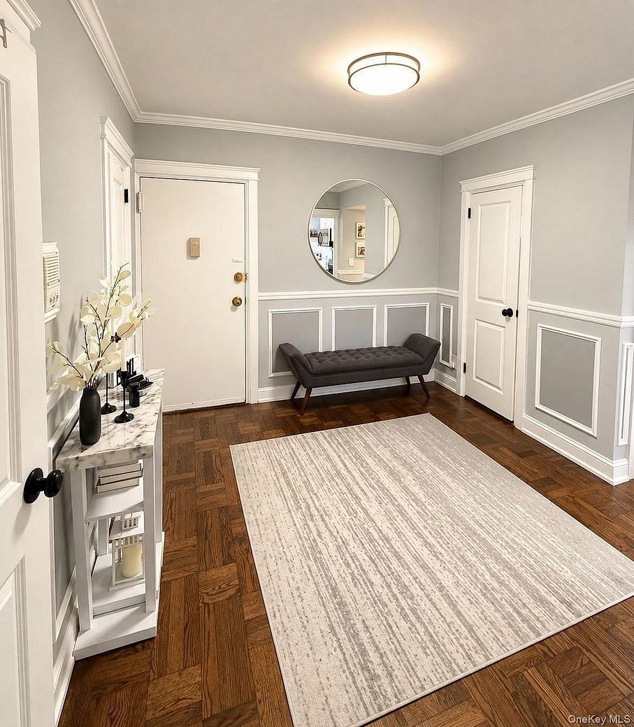 16 Broadway N #1C