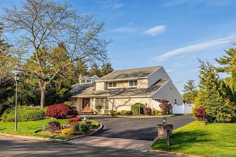 16 Cabriolet Lane