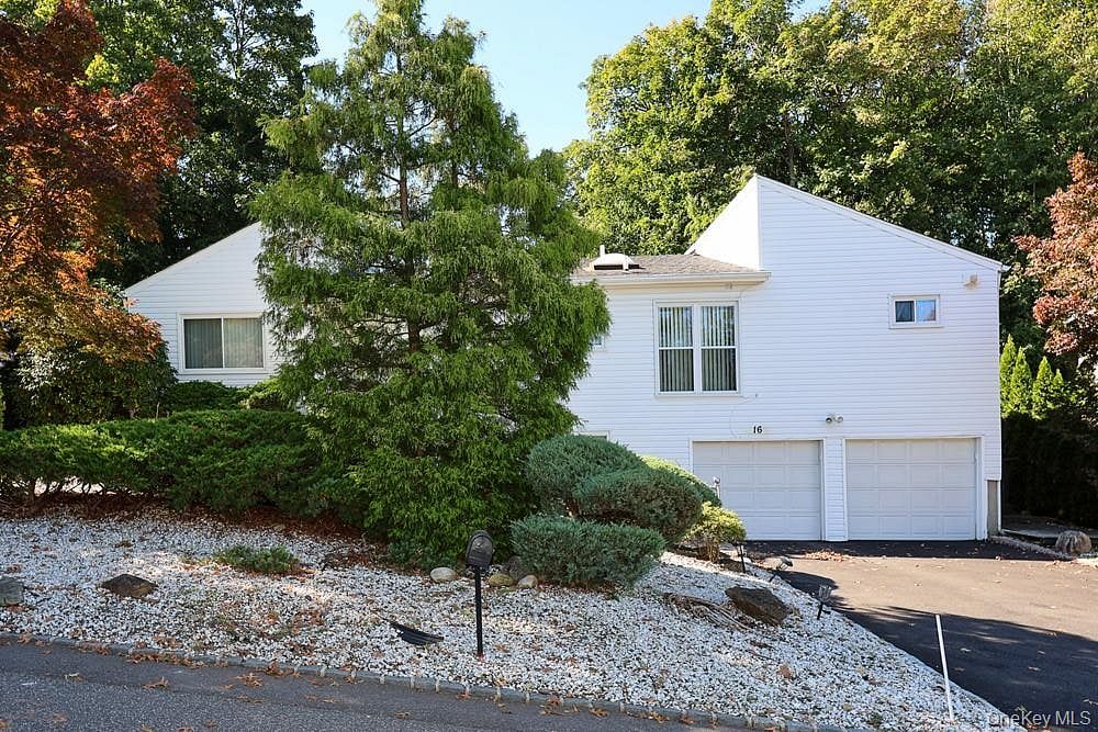 16 Carriage Road