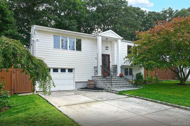 16 Crest Hill Court