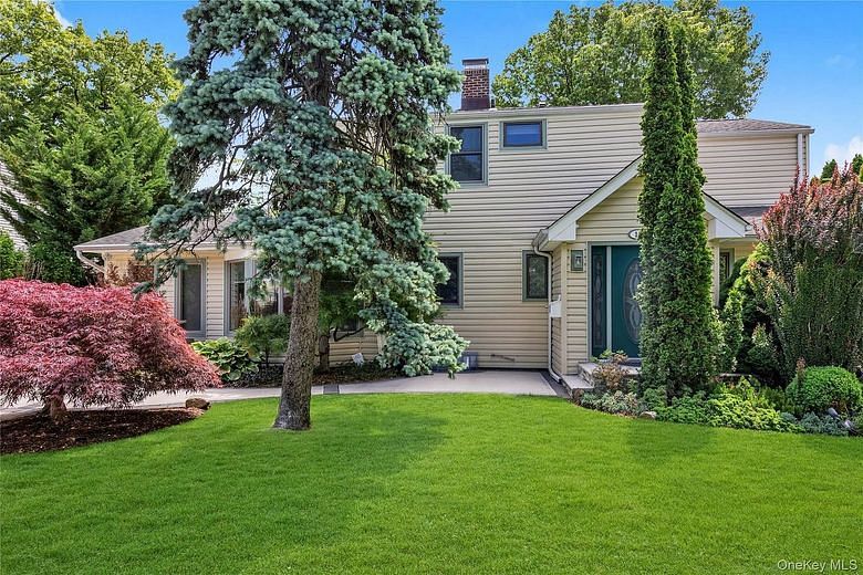 16 Deepdale Parkway