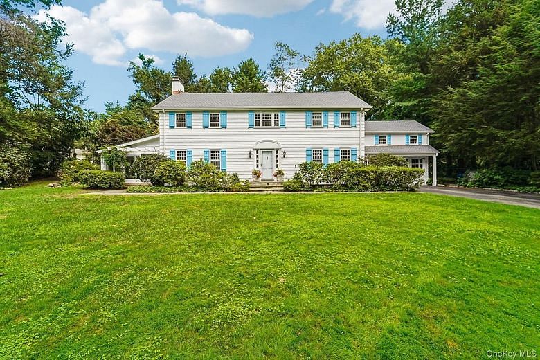 16 Edgewood Drive
