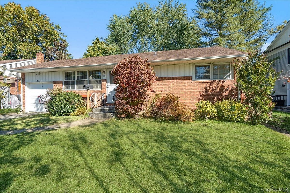 Image 1 of 19 for 16 Forte Avenue in Long Island, Oyster Bay, NY, 11804