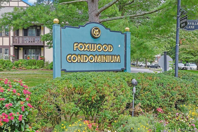16 Foxwood Drive #8