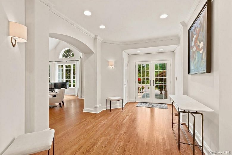 16 Hampton Road