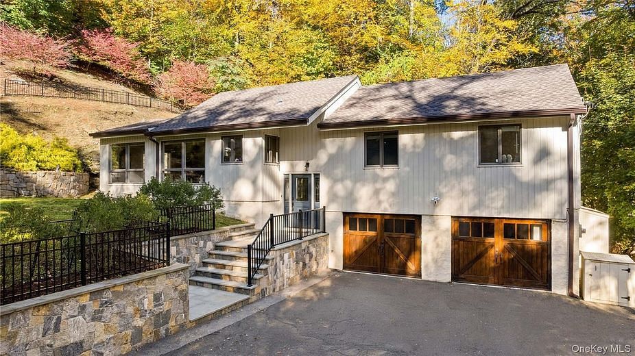 16 Highclere Lane #A