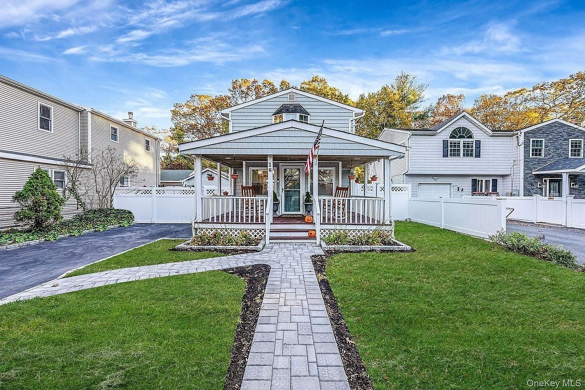 Image 1 of 23 for 16 Lyda Drive in Long Island, Smithtown, NY, 11767