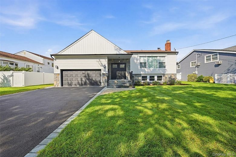 16 Merritt Avenue