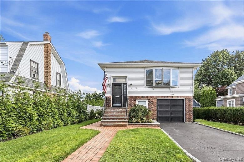 16 Netz Place