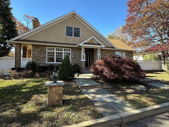 16 Oriole Place
