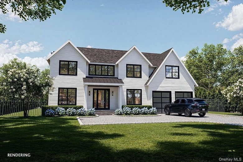 16 Peconic Bay Avenue