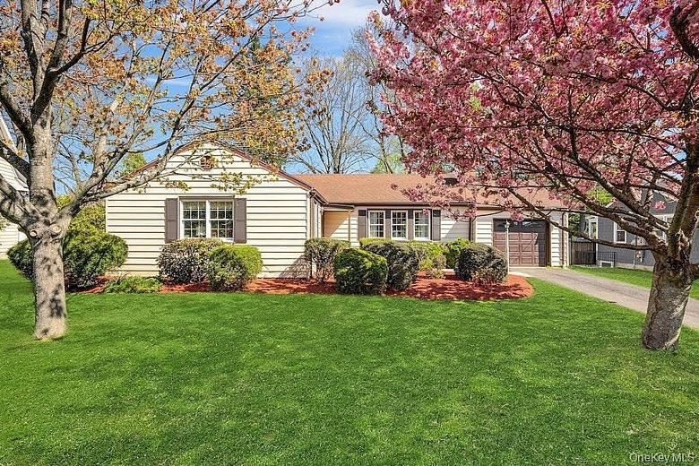 16 Ria Drive