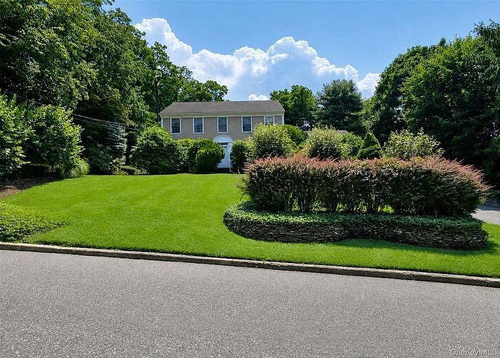16 Woodhull Road