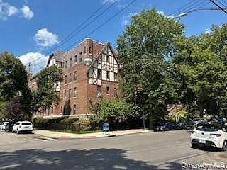 160-15 Powells Cove Boulevard #E301