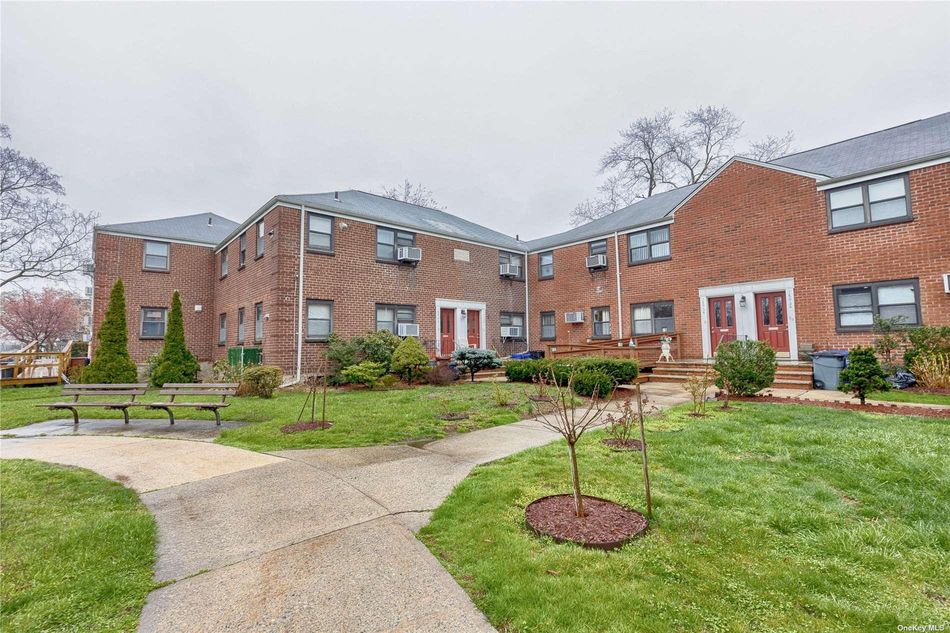 Image 1 of 14 for 160-38 Cross Island Parkway #Upper in Queens, Whitestone, NY, 11357