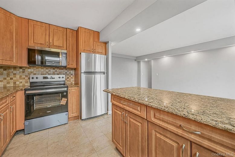 160 72nd Street #758