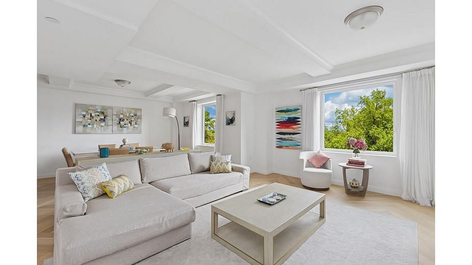 160 Central Park South #401