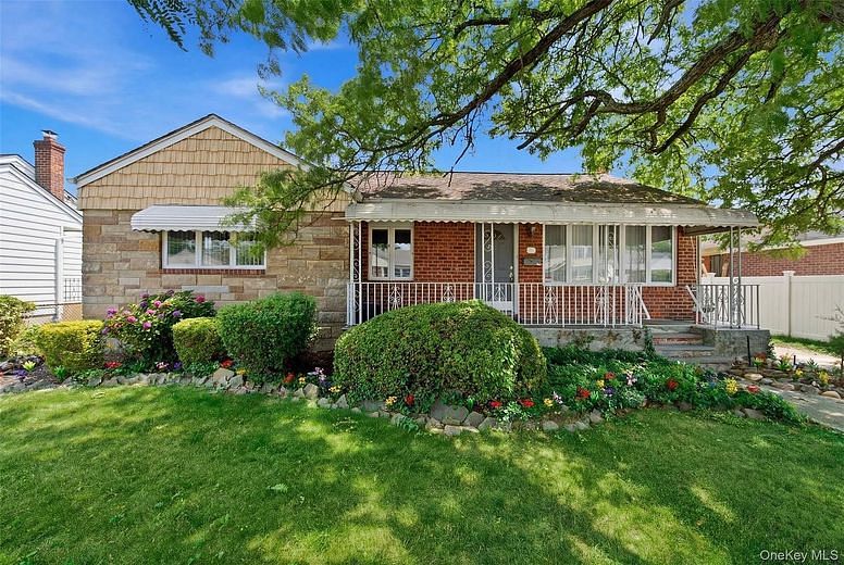 160 Clearmeadow Drive