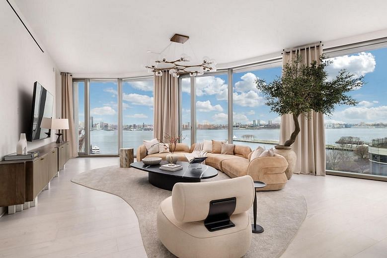 160 Leroy Street #10BN