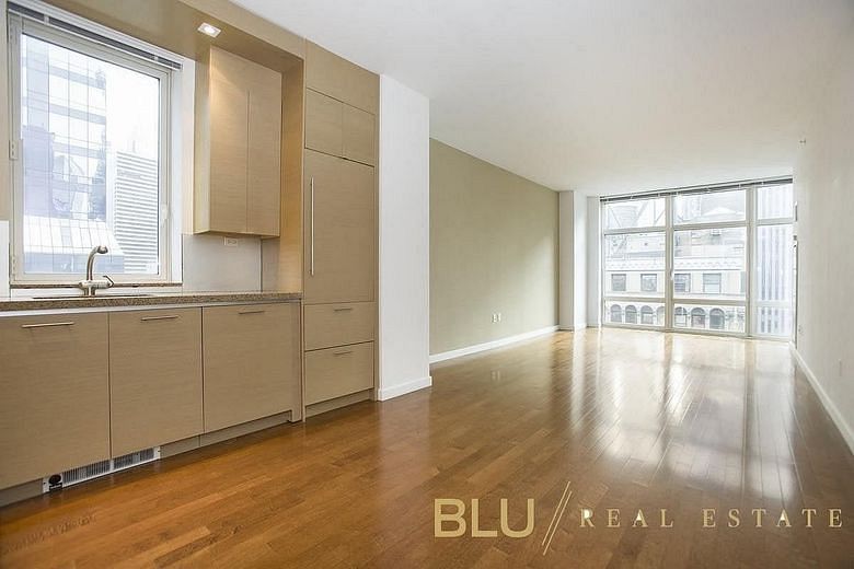 1600 Broadway #20A