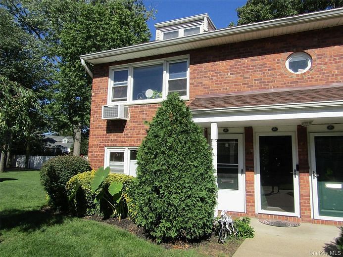 1600 Grand Avenue #M1