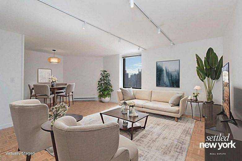 1601 Third Avenue #26C